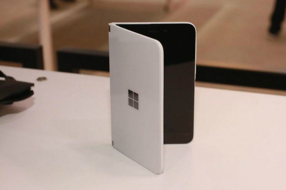 MICROSOFT SURFACE DUO SMARTPHONE